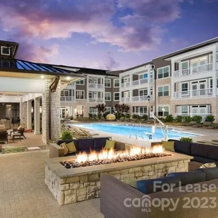 Image 2 - The Flats at Ballantyne, 9550 Community Commons Lane, Charlotte, NC 28277, USA - Apartment for rent