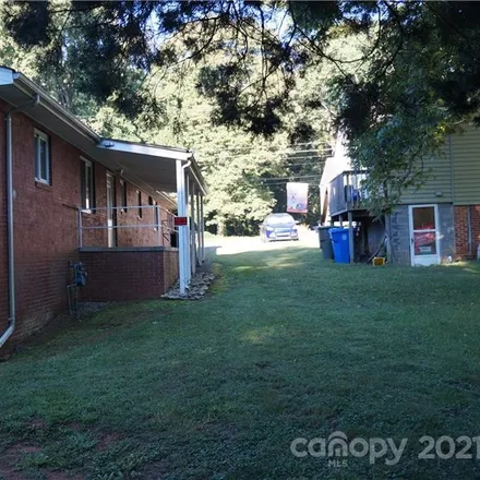 Image 4 - 276 East Catawba Avenue, Mooresville, NC 28115, USA - House for sale