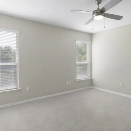 Rent this 1 bed room on 639 Raleigh Street in Orlando, FL 32805