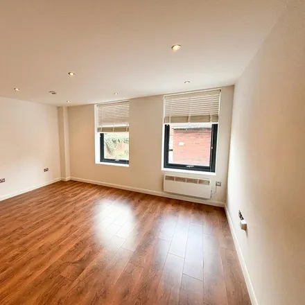 Image 2 - Staffordshire County Council, Lombard Street, Lichfield, WS13 6DP, United Kingdom - Apartment for rent