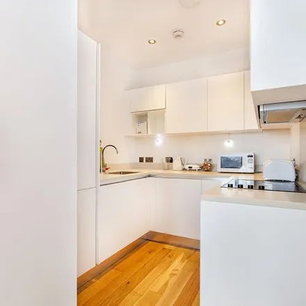 Rent this 2 bed apartment on Finchley Road Station in Finchley Road, London