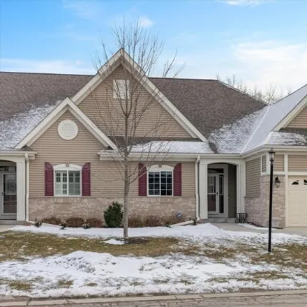 Image 2 - 2323 Kayla Drive, Waukesha, WI 53188, USA - Condo for sale