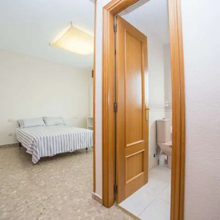 Image 2 - Carrer de la Vila de l'Alcora, 7, 46020 Valencia, Spain - Apartment for rent