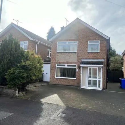 Buy this 3 bed house on Saxon Close in Burton-on-Trent, DE15 9RN
