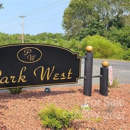 Image 9 - 2907 Parkwest Drive, Albemarle, NC 28001, USA - Loft for sale