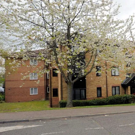 Rent this 2 bed apartment on Woodland Grove in Ivy Chimneys, CM16 4NG