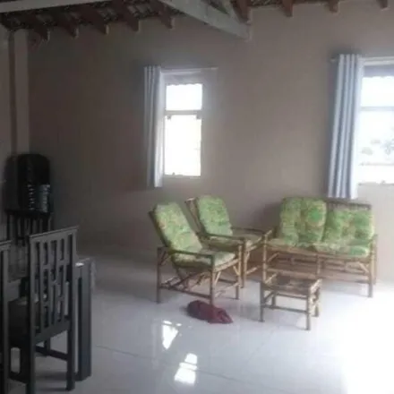 Buy this 5 bed house on Rua Benoni Gonçalves in Vila Nova Estação, Mogi das Cruzes - SP