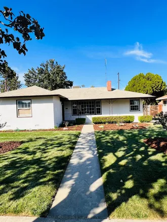 Buy this 3 bed house on 209 East Dayton Avenue in Fresno, CA 93704