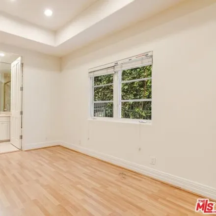 Image 3 - 716 N Kenter Ave, Los Angeles, California, 90049 - House for rent