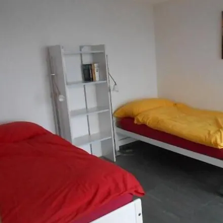 Rent this 2 bed apartment on 3703 Aeschi bei Spiez
