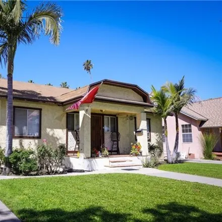 Buy this 3 bed house on 4957 7th Avenue in Los Angeles, CA 90043