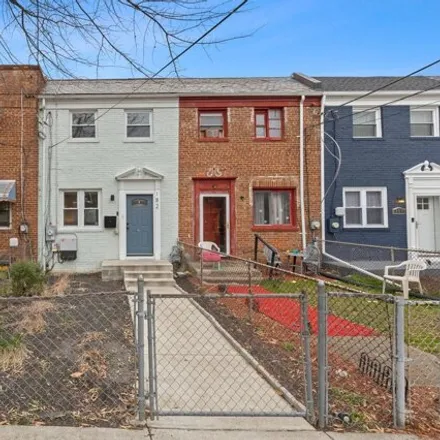 Image 3 - 182 35th Street Northeast, Washington, DC 20019, USA - House for sale