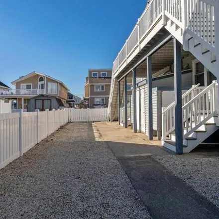 Image 2 - 257 81st Street, Stone Harbor, Cape May County, NJ 08247, USA - Townhouse for sale