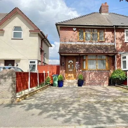 Buy this 3 bed duplex on Dingley Road in Wednesbury, WS10 9PU