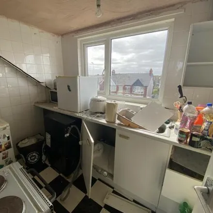 Image 4 - Molly's Pantry, Waterloo Road, Blackpool, FY4 3AE, United Kingdom - Apartment for sale