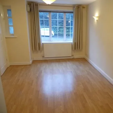 Image 2 - The Spinney, Wheelock, CW11 1FF, United Kingdom - House for rent