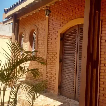 Buy this 2 bed house on Rua Manoel Fagundes Contrim in Eloy Chaves, Jundiaí - SP