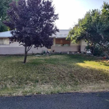 Buy this 2 bed house on 1107 Laurel Street in Klamath County, OR 97601