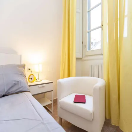 Rent this 3 bed room on Acne Studios in Piazza del Carmine, 6