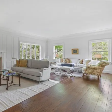 Image 4 - 12 Lindsay Drive, Pine Hill, Greenwich, CT 06830, USA - House for sale
