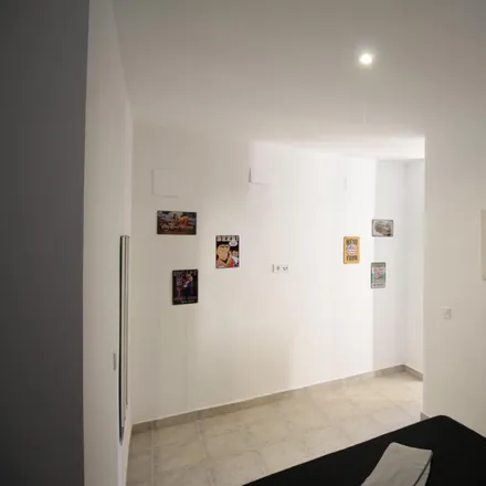 Image 3 - Travesía Huerta del Obispo, 6, 28039 Madrid, Spain - Apartment for rent