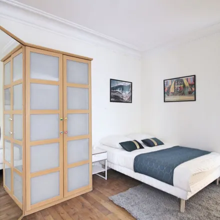 Rent this 1 bed apartment on 25 Avenue Daumesnil in 75012 Paris, France