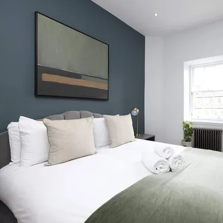 Rent this studio apartment on City of Edinburgh in EH2 4PS, United Kingdom