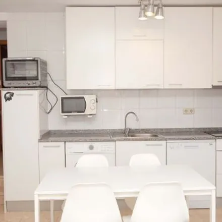 Rent this 6 bed apartment on Calle Esla in 28670 Villaviciosa de Odón, Spain
