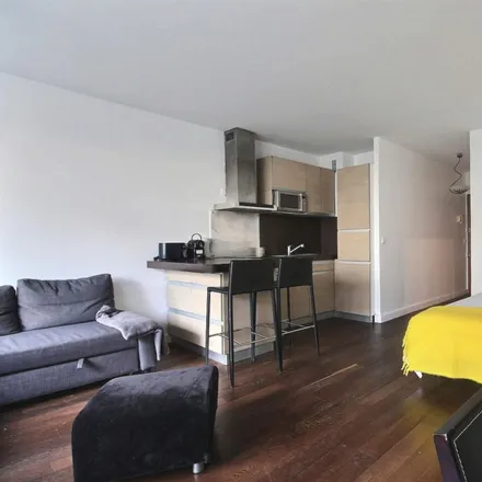 Rent this studio apartment on Gimelec in Rue de l'Amiral Hamelin, 75116 Paris