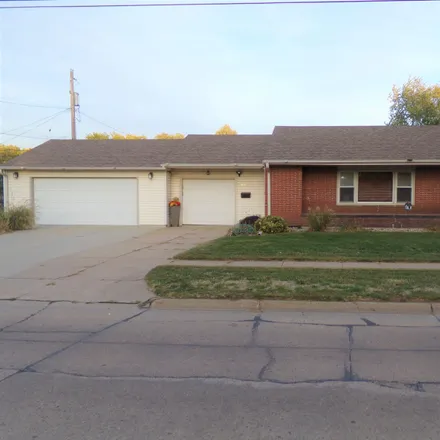 Buy this 3 bed house on 1953 18th Avenue in Columbus, NE 68601