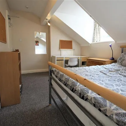 Rent this 1 bed room on Back Langdale Terrace in Leeds, LS6 3DY