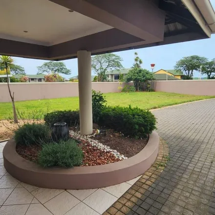 Rent this 3 bed apartment on Somerset Drive in Somerset Park, Umhlanga Rocks
