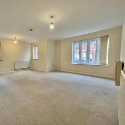 Image 3 - Tasker Square, Cardiff, CF14 5ET, United Kingdom - Apartment for rent