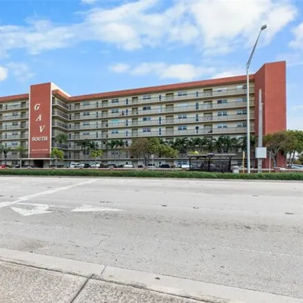 Buy this 2 bed condo on 2350 Northeast 14th Street Causeway in Country Club Isles, Pompano Beach