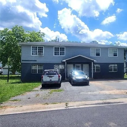 Buy this studio house on 1225 Appling Ct in Macon, Georgia