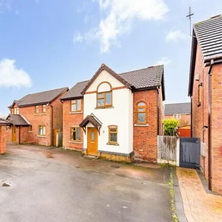 Image 2 - 3 Helmsley Close, Whitecross, Warrington, WA5 0GF, United Kingdom - House for sale