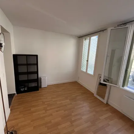 Image 3 - 5 Rue Ravignan, 75018 Paris, France - Apartment for rent
