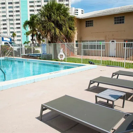 Image 3 - North Ocean Drive, Lauderdale-by-the-Sea, Broward County, FL 33308, USA - Apartment for rent