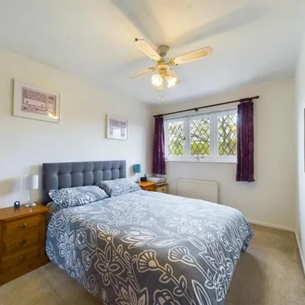 Image 6 - Shakespeare Way, Newell Green, RG42 3AQ, United Kingdom - House for sale