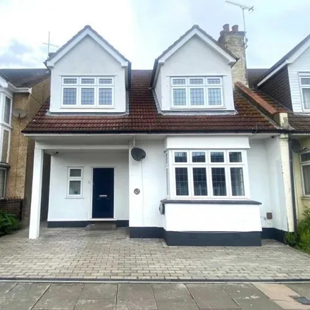 Rent this 4 bed duplex on Glenbervie Drive in Leigh on Sea, SS9 3JS
