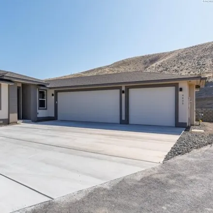 Buy this 3 bed house on I 182;US 12 in Richland, WA 99352