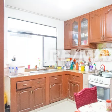 Buy this 18 bed house on Avenida 12 de Octubre in San Martín de Porres, Lima Metropolitan Area 15031