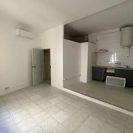 Image 5 - 30 b Rue de l'Ancienne Cave, 34400 Lunel, France - Apartment for rent