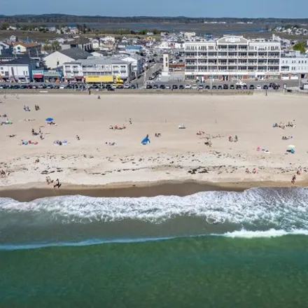 Image 3 - The Surf, Ocean Boulevard, Hampton, Hampton Beach, NH 03842, USA - Condo for sale