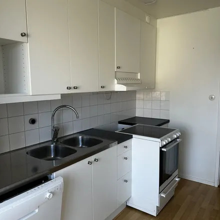 Rent this 3 bed apartment on Curmansgatan 15D in 582 44 Linköping, Sweden