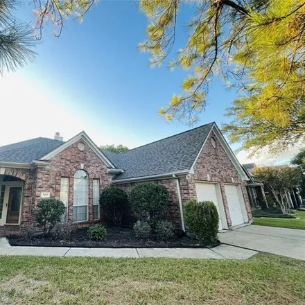 Rent this 3 bed house on 2437 Parkhaven Drive in Sugar Land, TX 77478