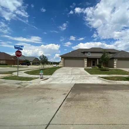 Rent this 3 bed house on 1016 Skyview Court in Midlothian, TX 76065