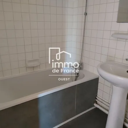 Rent this 4 bed apartment on 31 Rue des Grandes Pannes in 49100 Angers, France