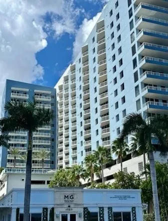 Buy this 2 bed condo on 258 South Lakeside Court in West Palm Beach, FL 33407