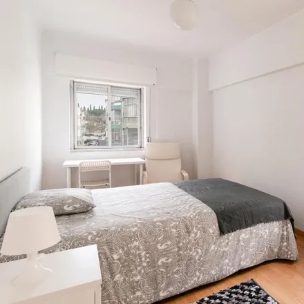 Rent this 5 bed room on Largo Alberto Sampaio in Linda-a-Velha, Portugal